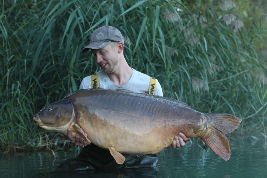 "Pips" at 70lb 8oz nice one Ben you don't mind the mrs landing one on your rods when you've had one like this