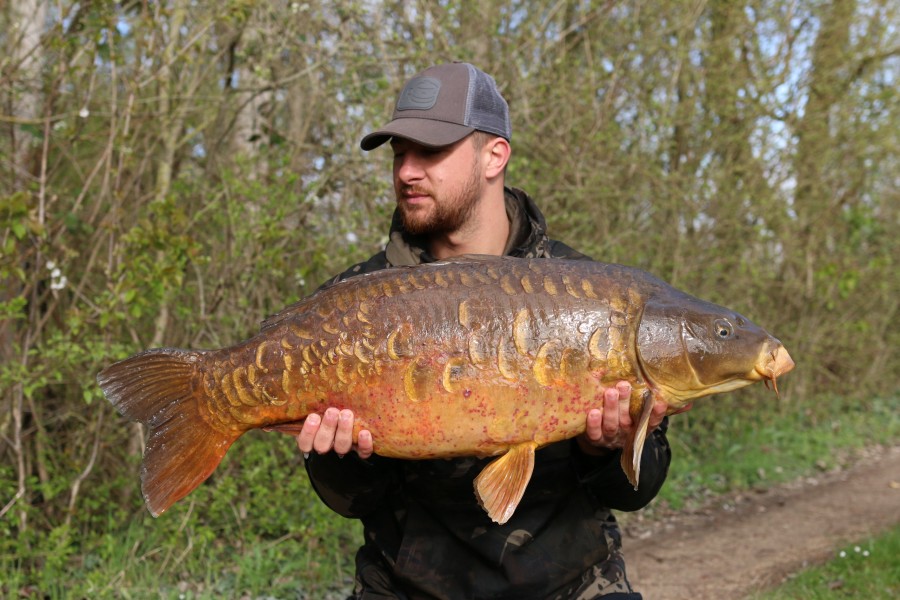 Adam with Tosh's 35lb 10oz