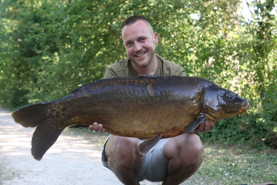 Maik in Baxters with 'Drop Scale' at 32lb