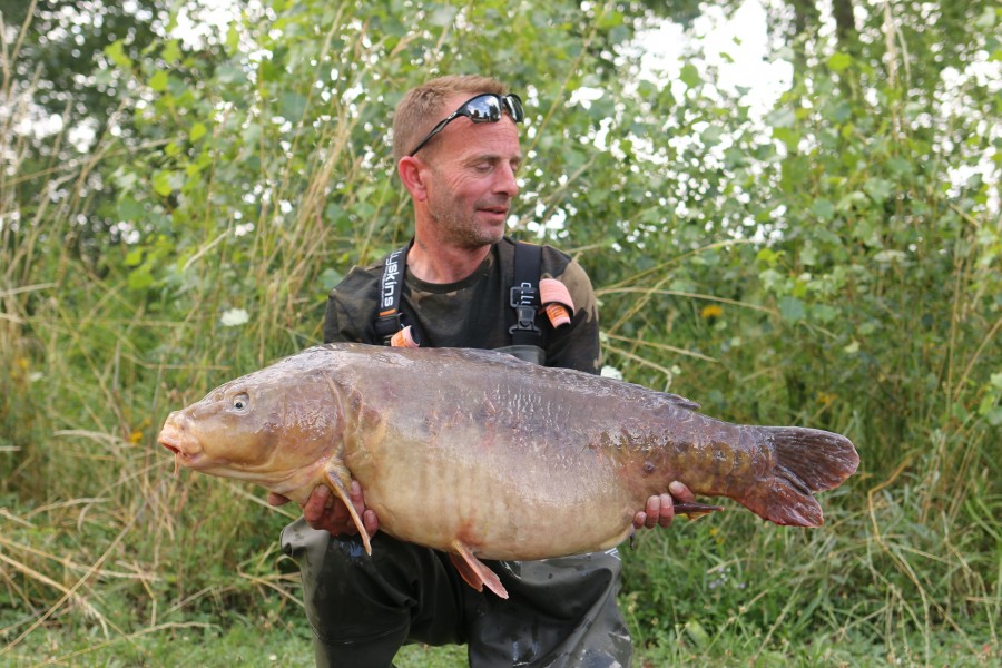 Steve with Bite Mark at 37lb