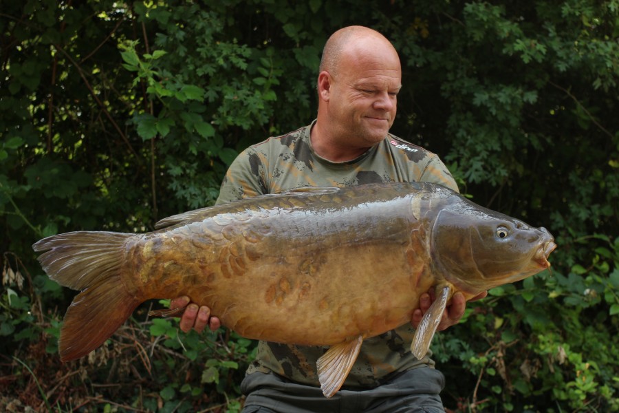 Ron with A.W.O.L at 40lb 4oz
