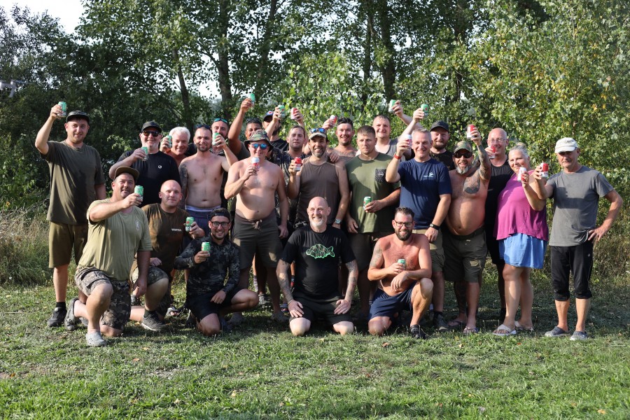 An absolute top bunch off lads celebrating with Neil on his capture of The Immaculate Common