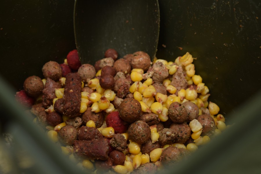 The baiting approach in Stink