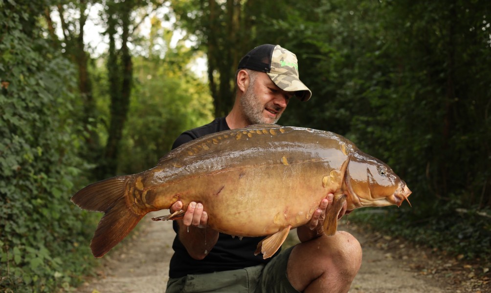 Andy with Ridgback 38lb 12oz
