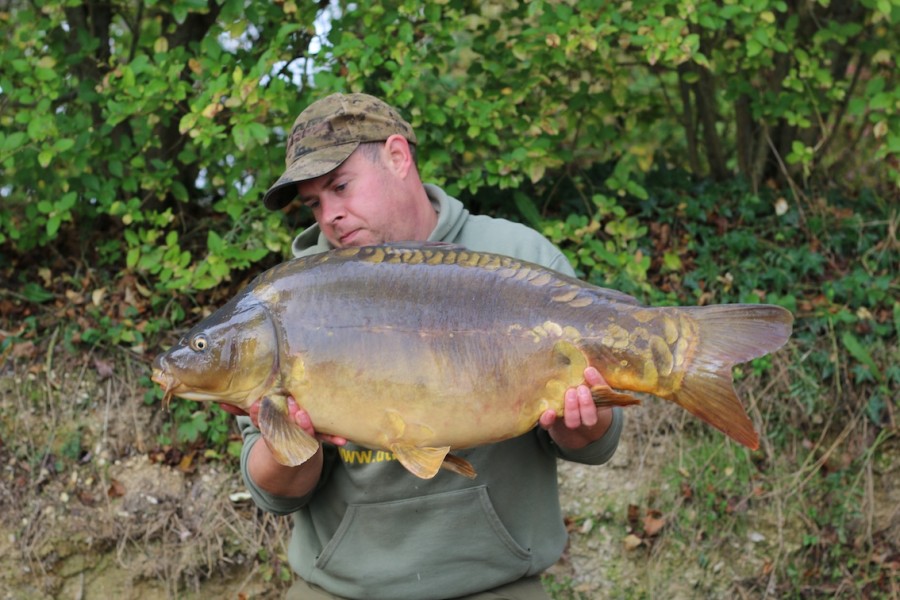 Peter catching The Clap at 32lb 2oz