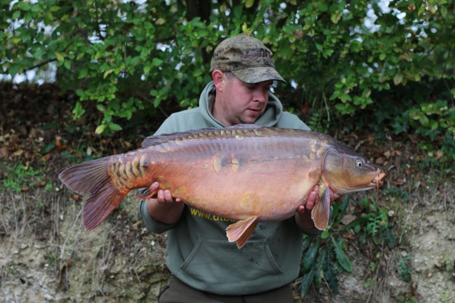 Gogglebox 31lb 8oz