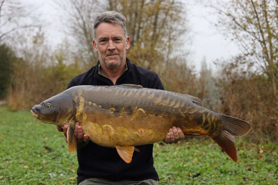 Mark in Stock Pond with Chavvy at 42lb 3oz