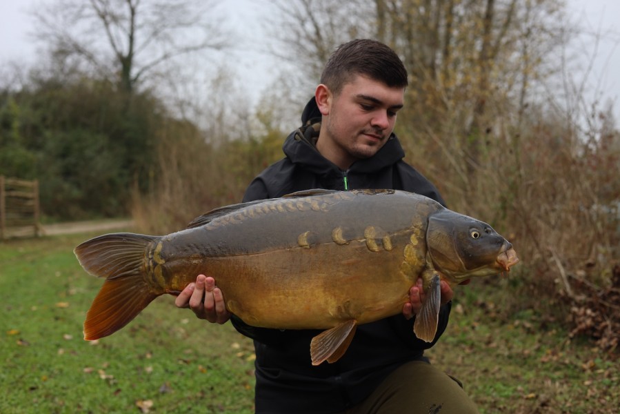 Rhys with Flecktarn at 27lb 8oz