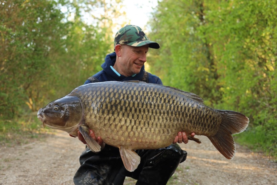 Jez in Bob's Beach with Wipe Out at 48lb