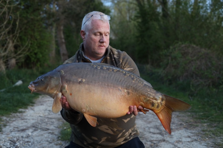 David fishing in Oblivion with Pearl 29lb 12oz