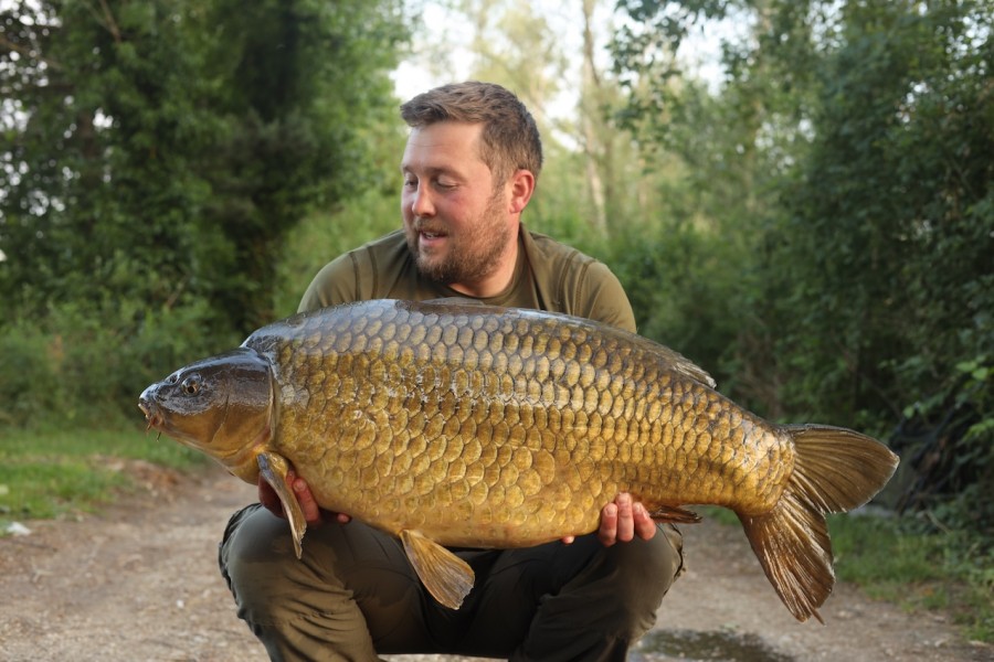 Another impressive common, Foreign Legion 42lb 6oz