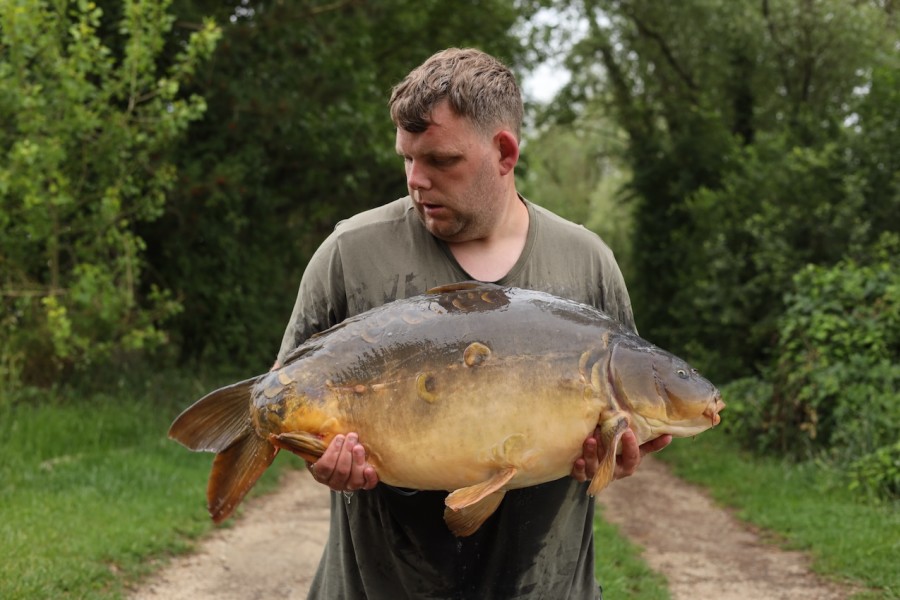 Chris with his first Big G carp, Fish Finger 35lb 8oz