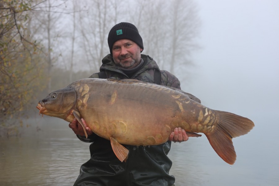 Joeri with his last morning 54lb'er - Half Moonscale